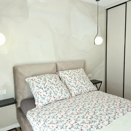 Апартаменты Luxury Scheibler Family Loft -8 Guests Fuzja Лодзь
